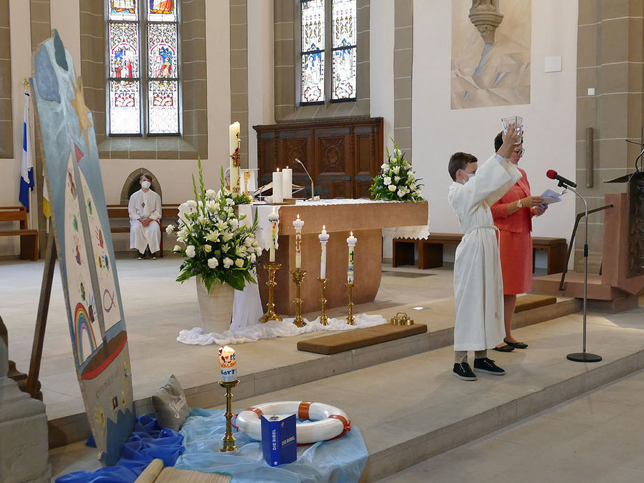 Feier der 1. Heiligen Kommunion in Sankt Crescentius (Foto: Karl-Franz Thiede)